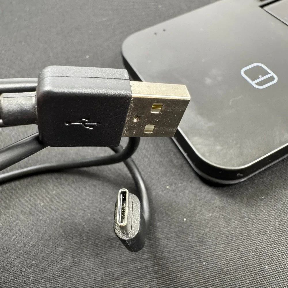 Merkury 3 in 1 wireless charger With USB Charging Cord